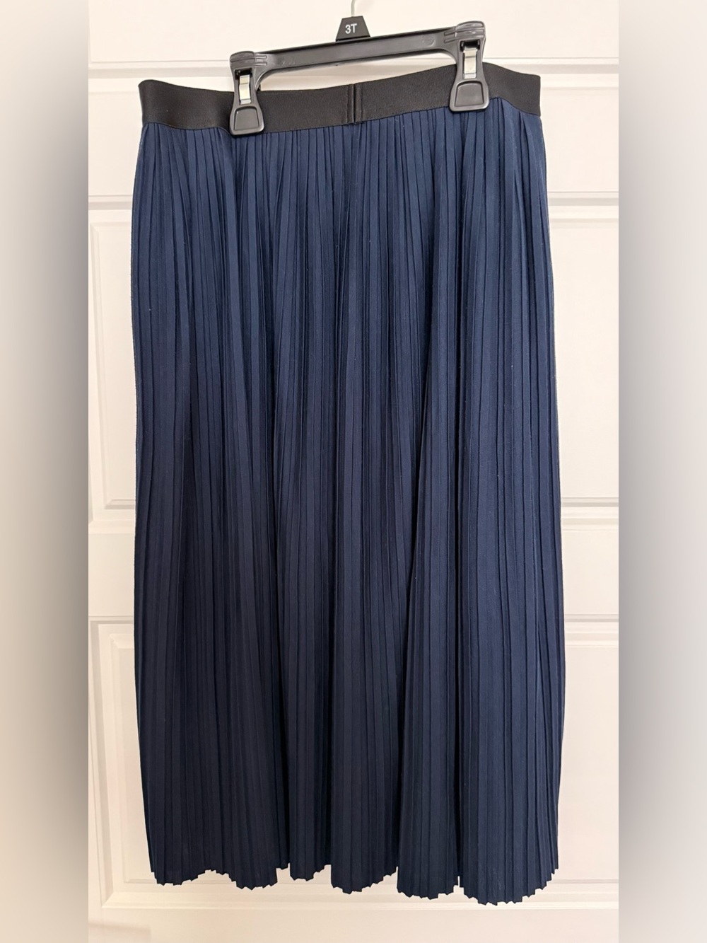 Uniqlo Navy Pleated Midi Skirt with Black Waistband
